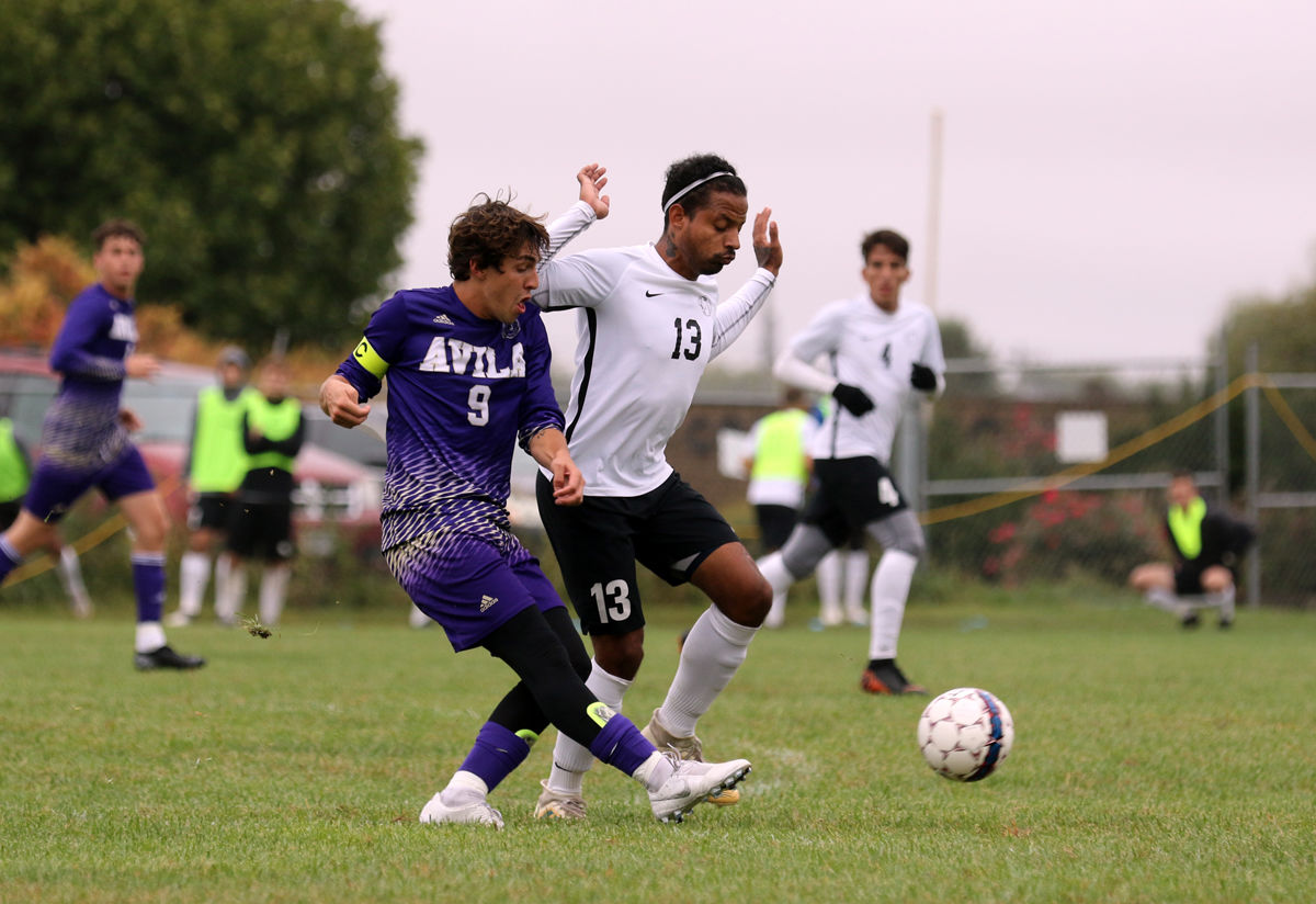 YC Mens Soccer vs Avila (29).JPG